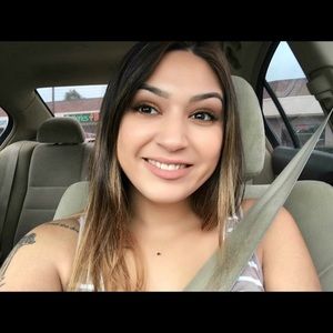 Meet your Posher, Briana